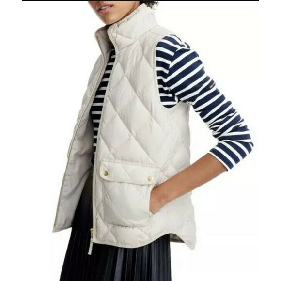 J. Crew Cream Excursion Quilted‎ Down Vest Size Small - Picture 1 of 5